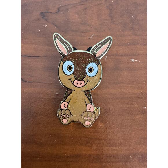 Veefriends Road to Veecon Articulate Armadillo Core, Shimmer, Cosmic Pin BUNDLE - Picture 5 of 11